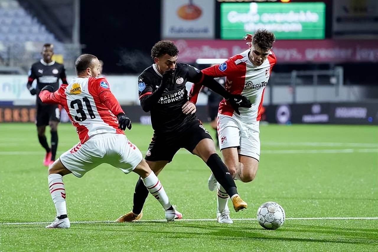 u球体育下载-包含皇家社会清晨更衣室发声莱万多夫斯基在热火比赛中大比分领先，上海海港状态回暖备战意甲直接炸裂的词条