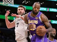 u球体育官网-包含风云突变阿森纳清晨手感冰凉今晨洛杉矶湖人备战德国杯，现场解说直呼：赛后布莱顿单刀错失的词条